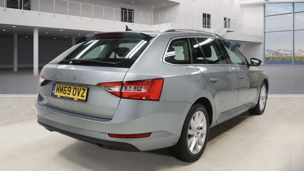 Used Skoda Superb 2020 for sale - 76985919: Photo 8