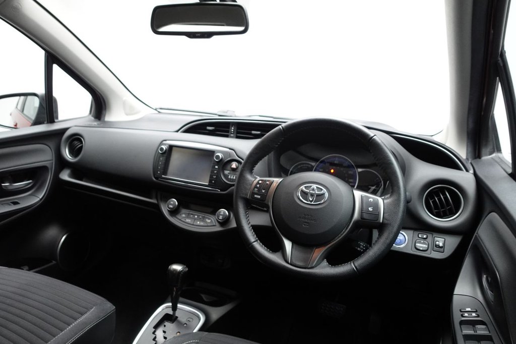 Used Toyota Yaris 2015 for sale - 77806094: Photo 15