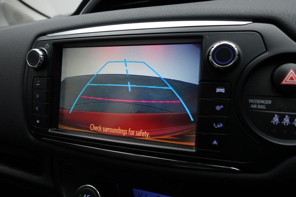 Used Toyota Yaris 2015 for sale - 77806094: Photo 21