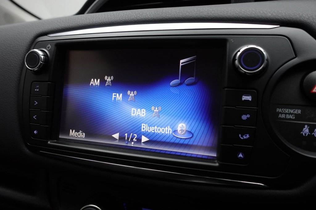 Used Toyota Yaris 2015 for sale - 77806094: Photo 23