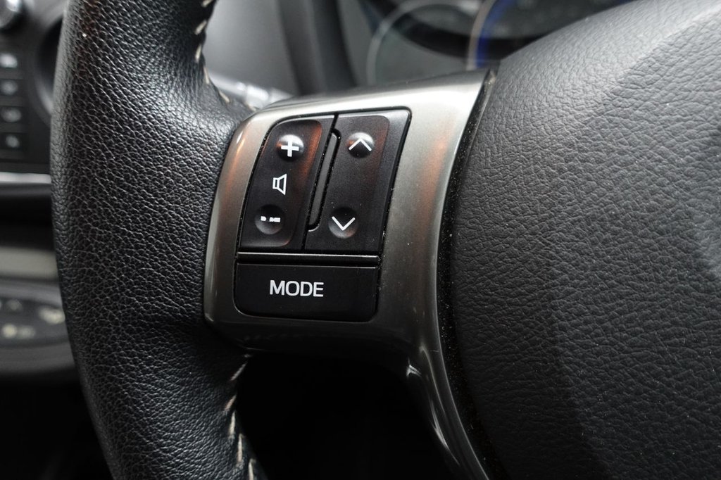 Used Toyota Yaris 2015 for sale - 77806094: Photo 29