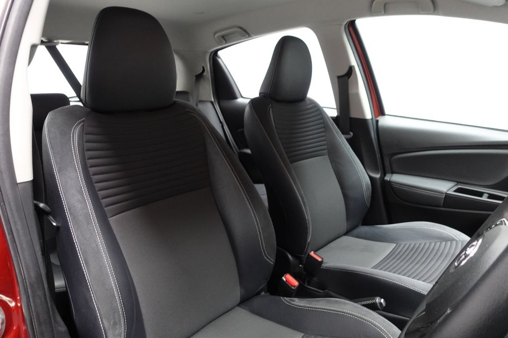 Used Toyota Yaris 2015 for sale - 77806094: Photo 3