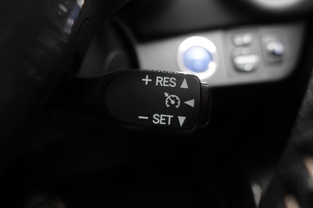 Used Toyota Yaris 2015 for sale - 77806094: Photo 35