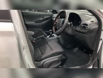 Used Hyundai i30 2021 for sale - 76132269: Photo 2