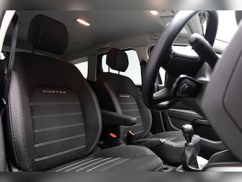 Used Dacia Duster 2020 for sale - 76711462: Photo