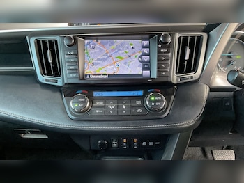 Used Toyota RAV4 2018 for sale - 76632397: Photo