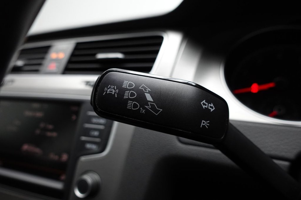 Used Volkswagen Golf 2015 for sale - 76367721: Photo 41