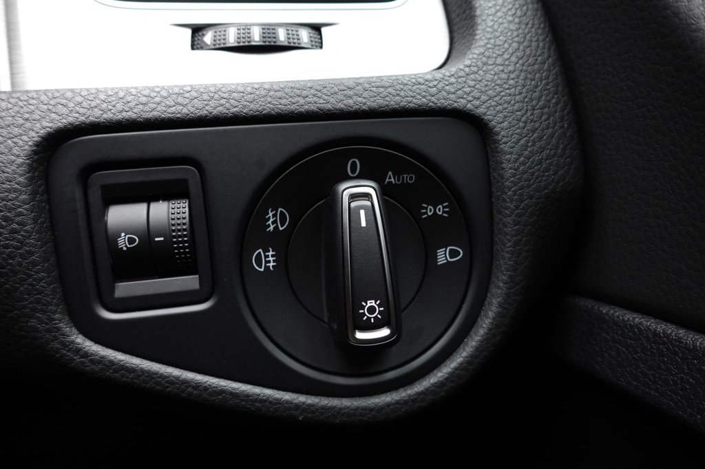 Used Volkswagen Golf 2015 for sale - 76367721: Photo 45