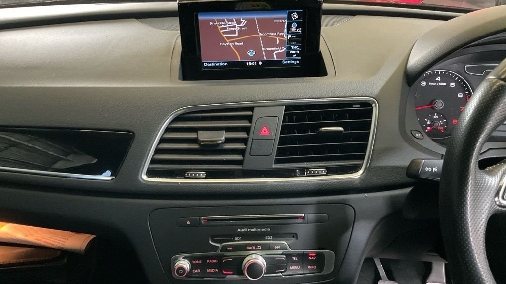 Used Audi Q3 2018 for sale - 77250251: Photo 2