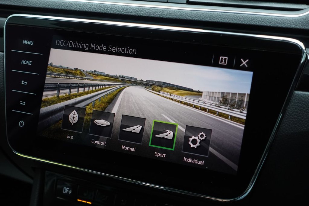 Used Skoda Superb 2017 for sale - 75937548: Photo 40