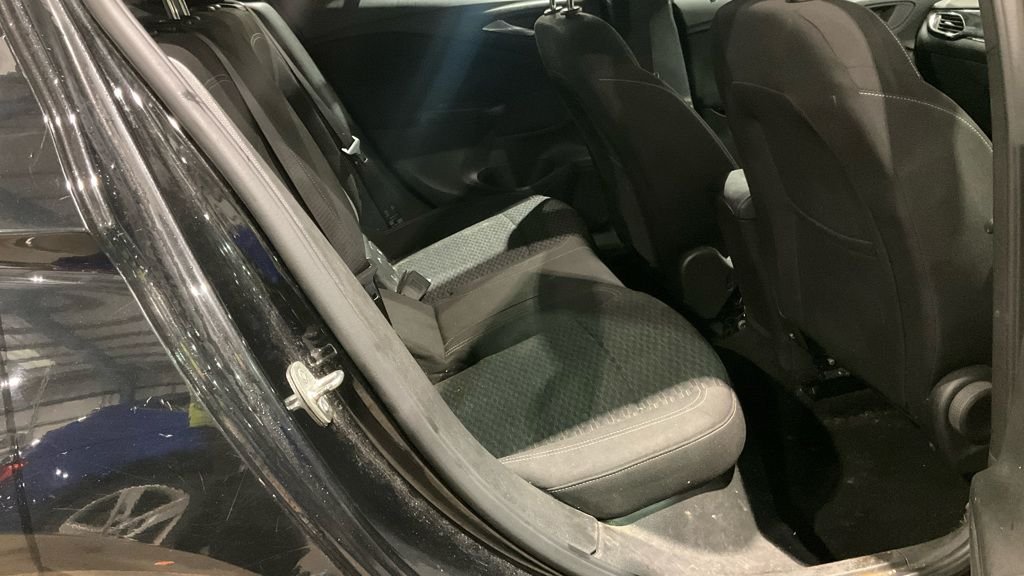 Used Vauxhall Astra 2019 for sale - 76632602: Photo 12
