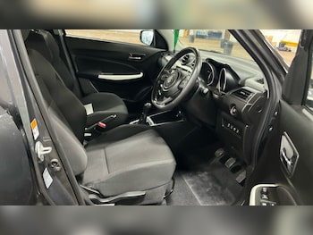 Used Suzuki Swift 2018 for sale - 75753052: Photo