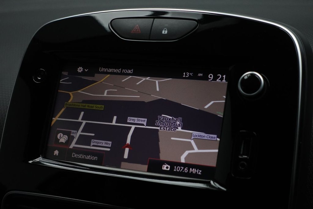 Used Renault Clio 2018 for sale - 76740585: Photo 29