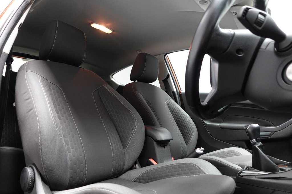 Used Ford Fiesta 2013 for sale - 76535845: Photo 2