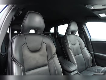 Used Volvo V40 2019 for sale - 79584948: Photo