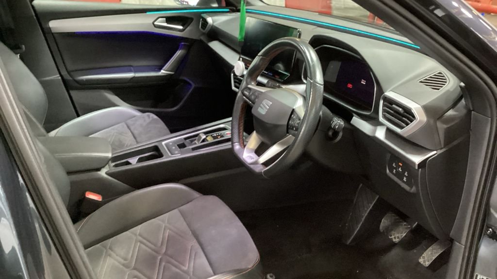 Used SEAT Leon 2021 for sale - 76367715: Photo 2
