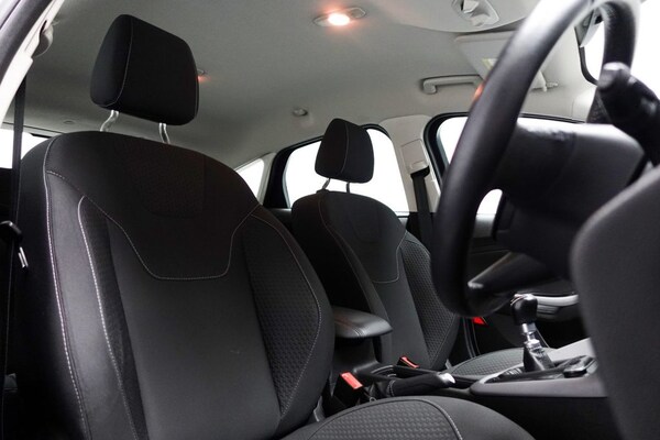 Used Ford Focus 2016 for sale - 76223385: Photo 2