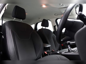 Used Ford Focus 2016 for sale - 76223385: Photo 2
