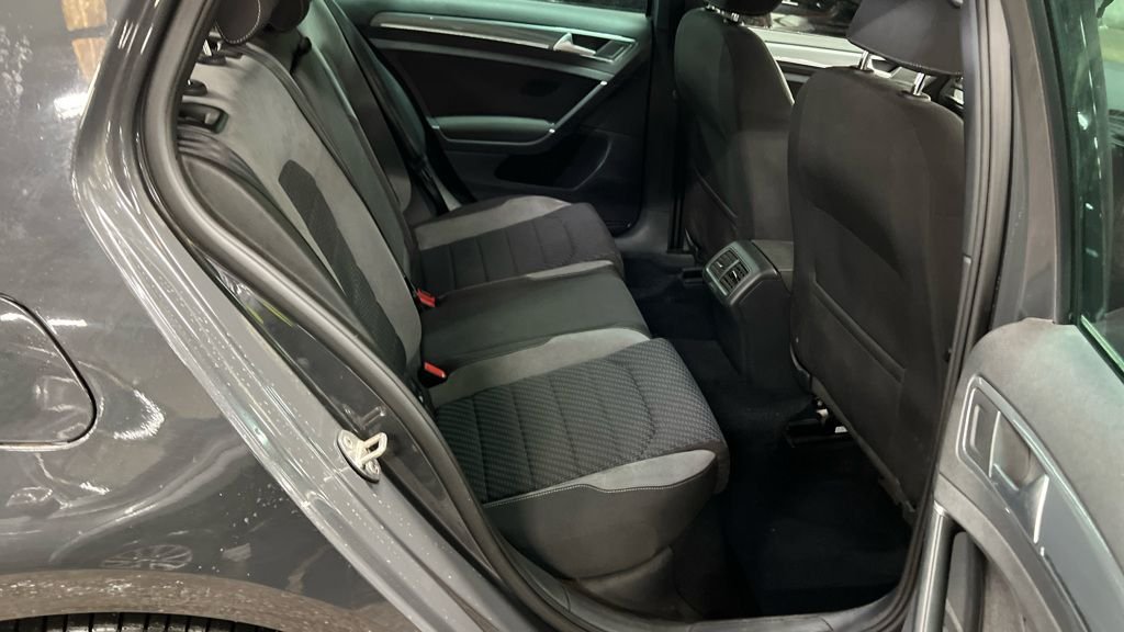 Used Volkswagen Golf 2019 for sale - 76496596: Photo 12