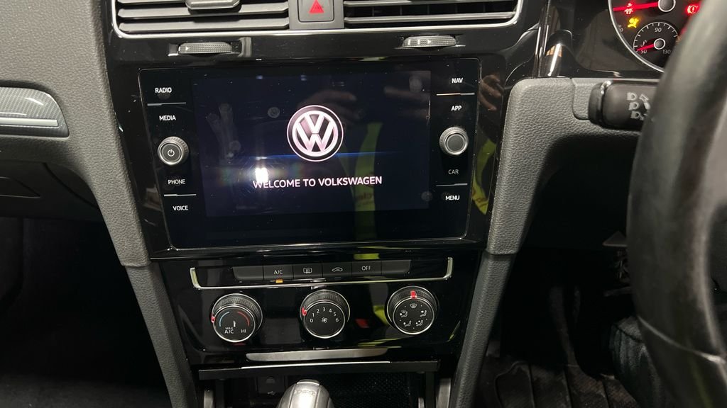 Used Volkswagen Golf 2019 for sale - 76496596: Photo 3