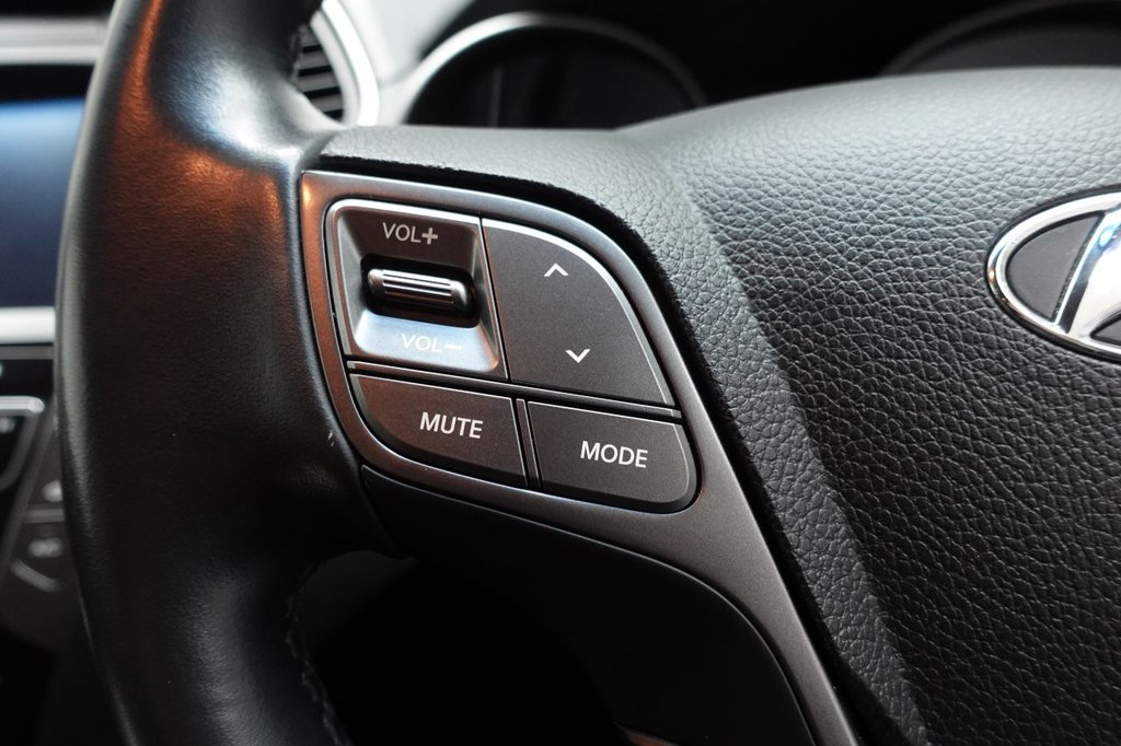 Used Hyundai Santa Fe 2018 for sale - 77583785: Photo 29