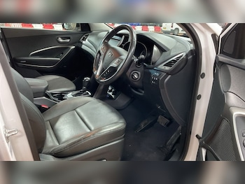 Used Hyundai Santa Fe 2018 for sale - 77583785: Photo