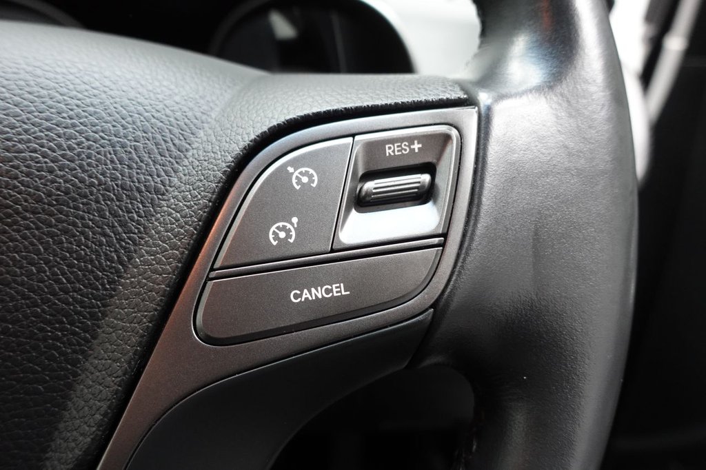 Used Hyundai Santa Fe 2018 for sale - 77583785: Photo 32