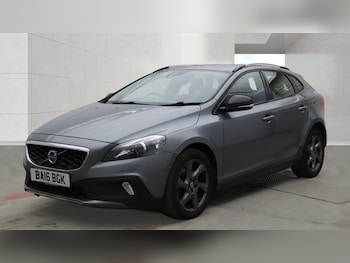 Used Volvo V40 2016 for sale - 78349578: Photo