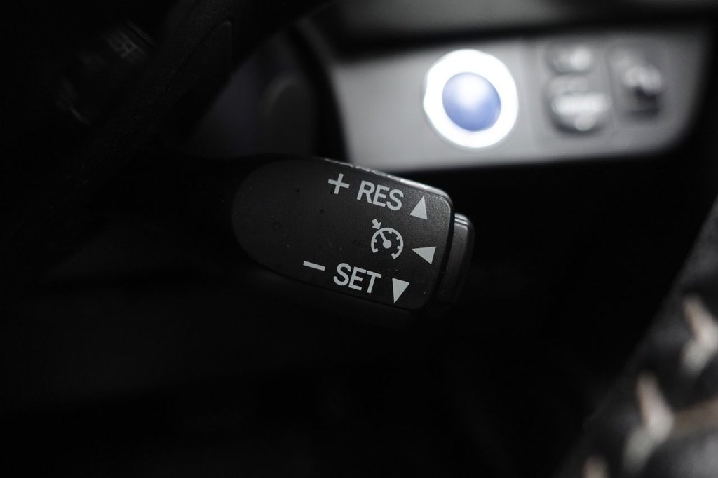 Used Toyota Yaris 2019 for sale - 76009527: Photo 38