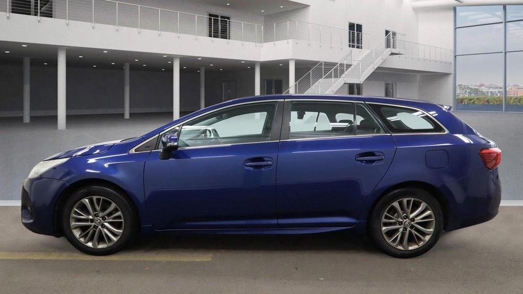 Used Toyota Avensis 2017 for sale - 77027186: Photo 11