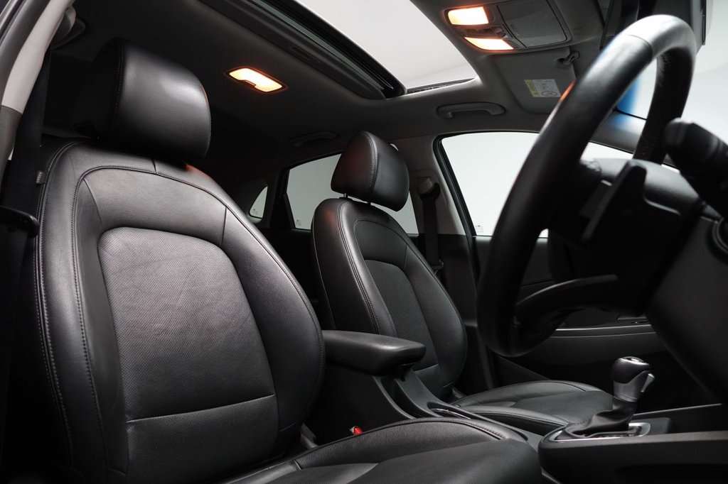 Used Hyundai KONA 2021 for sale - 76132266: Photo 2