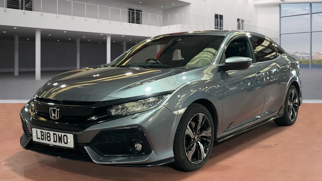 Used Honda Civic 2018 for sale - 78068896: Photo 4