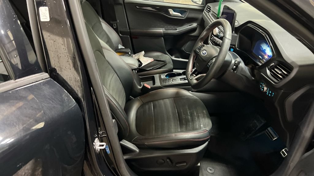 Used Ford Kuga 2021 for sale - 76570504: Photo 2