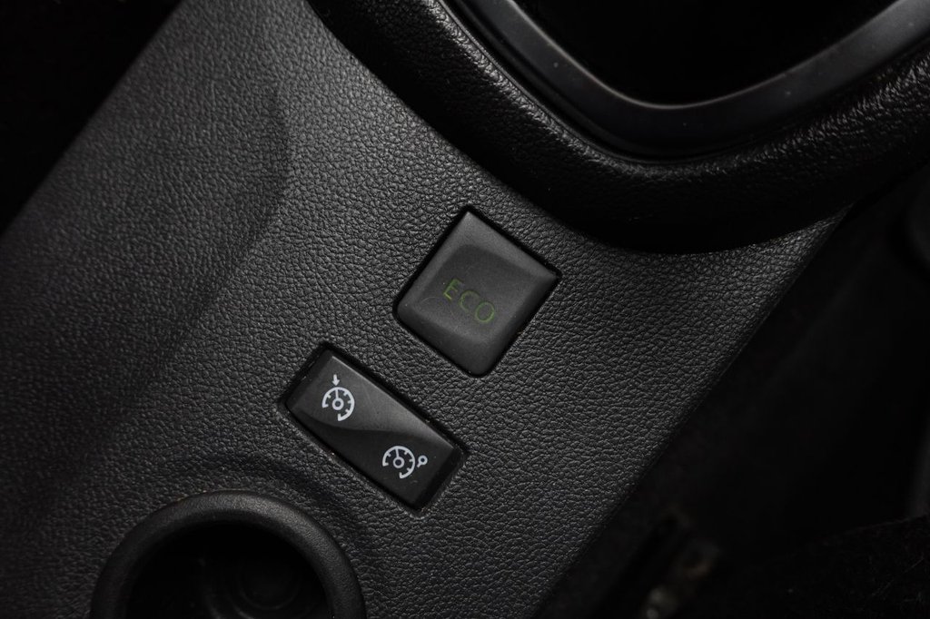 Used Renault Captur 2019 for sale - 76711496: Photo 36