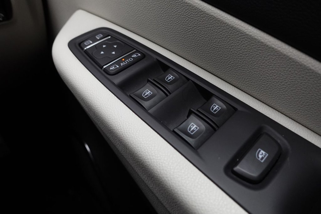 Used Renault Captur 2019 for sale - 76711496: Photo 40