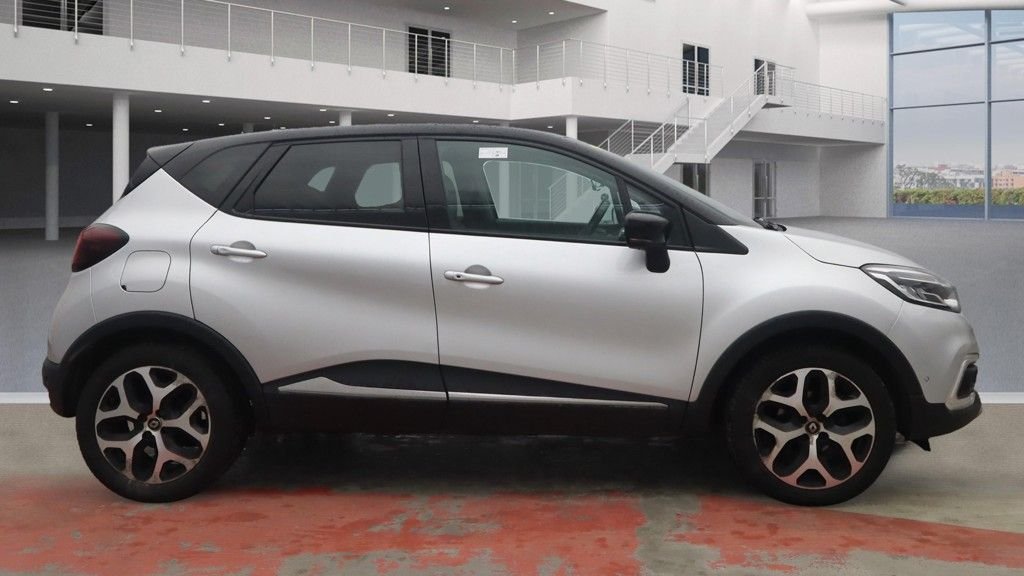 Used Renault Captur 2019 for sale - 76711496: Photo 9