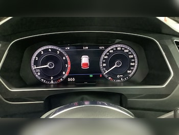 Used Volkswagen Tiguan 2016 for sale - 77720355: Photo