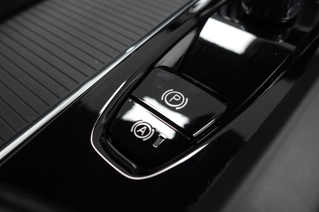 Used Volvo V60 2021 for sale - 76867887: Photo 37