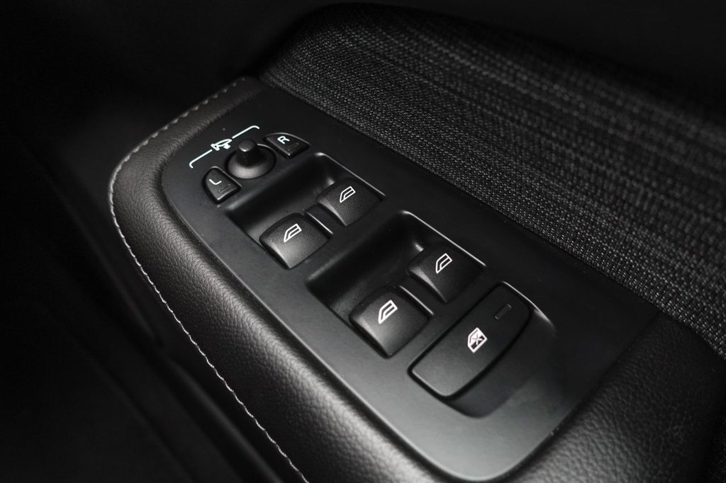 Used Volvo V60 2021 for sale - 76867887: Photo 41