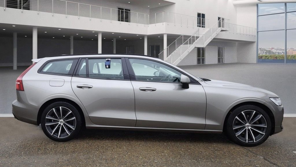 Used Volvo V60 2021 for sale - 76867887: Photo 9