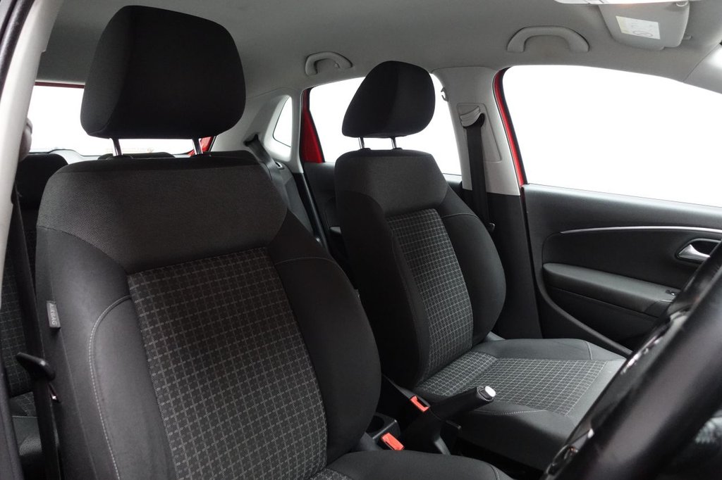 Used Volkswagen Polo 2015 for sale - 77370109: Photo 3