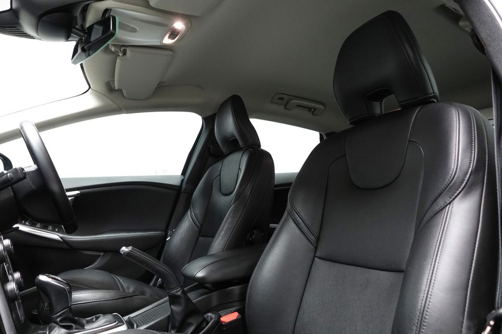 Used Volvo V40 2018 for sale - 76010397: Photo 15