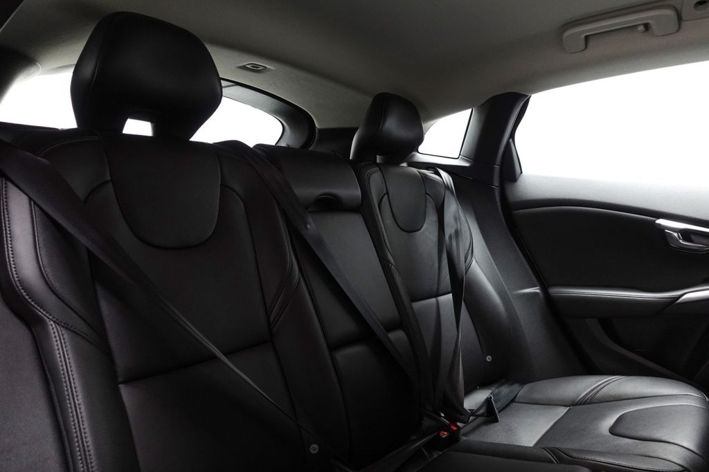 Used Volvo V40 2018 for sale - 76010397: Photo 18