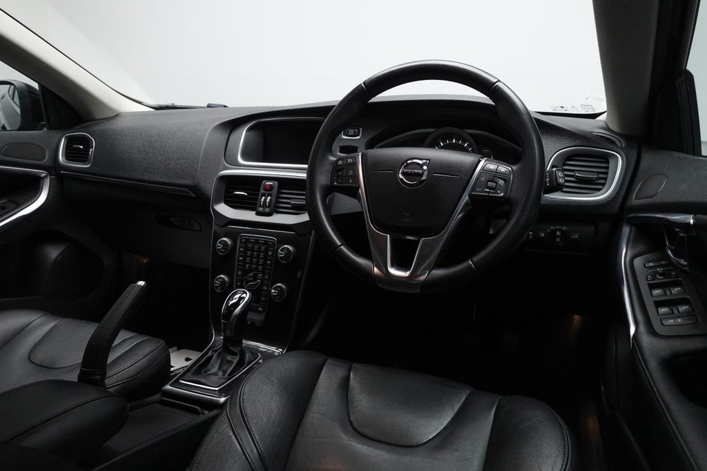 Used Volvo V40 2018 for sale - 76010397: Photo 20