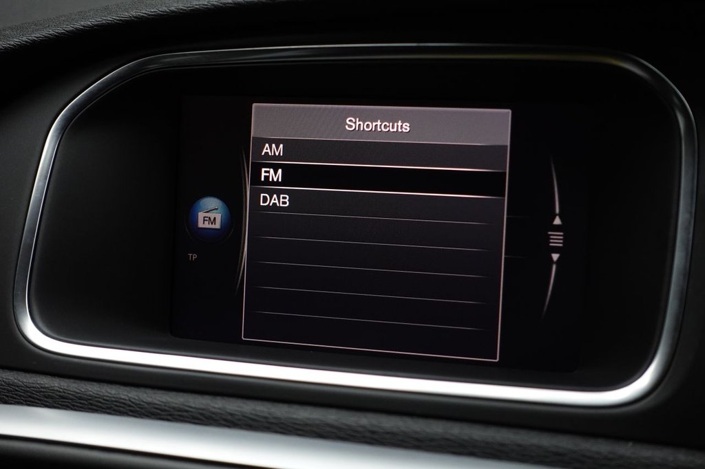 Used Volvo V40 2018 for sale - 76010397: Photo 26