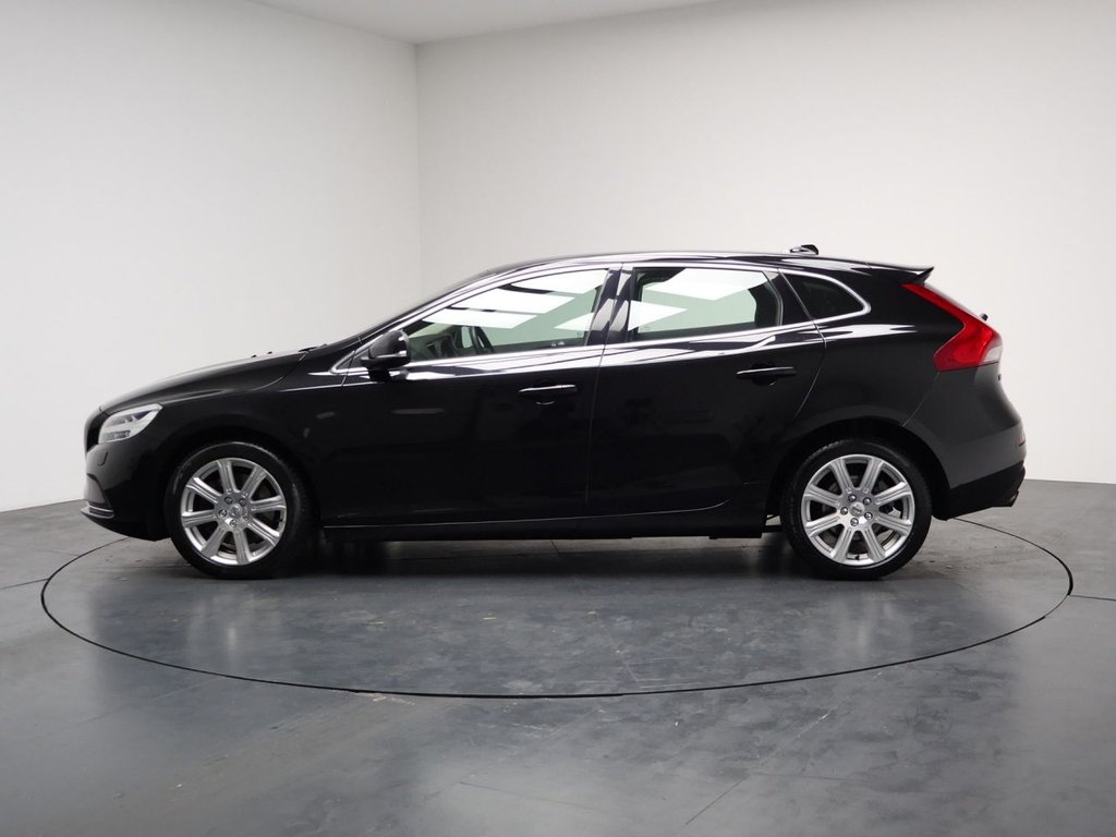 Used Volvo V40 2018 for sale - 76010397: Photo 8