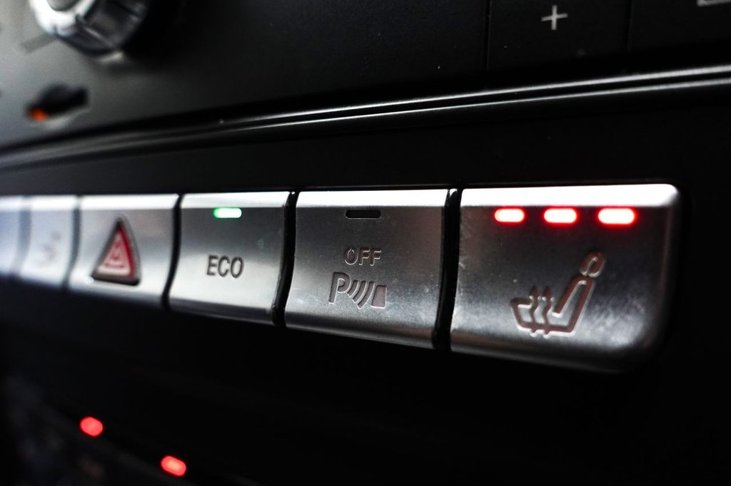 Used Mercedes-Benz E Class 2015 for sale - 77218561: Photo 36