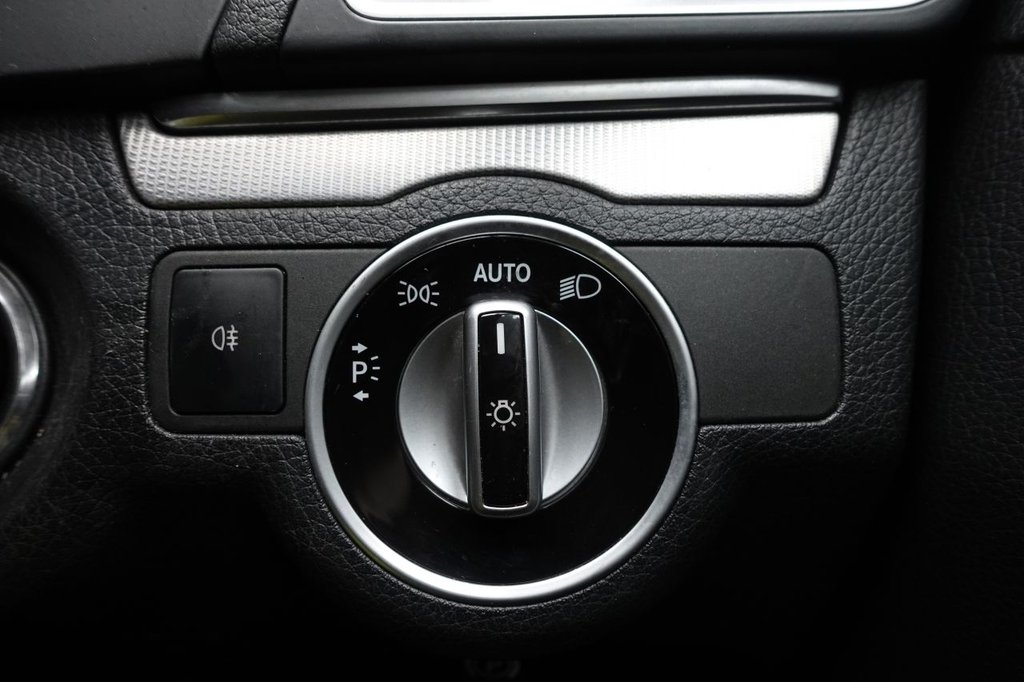 Used Mercedes-Benz E Class 2015 for sale - 77218561: Photo 46