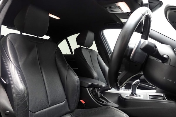 Used BMW 3 Series 2018 for sale - 76081198: Photo 2