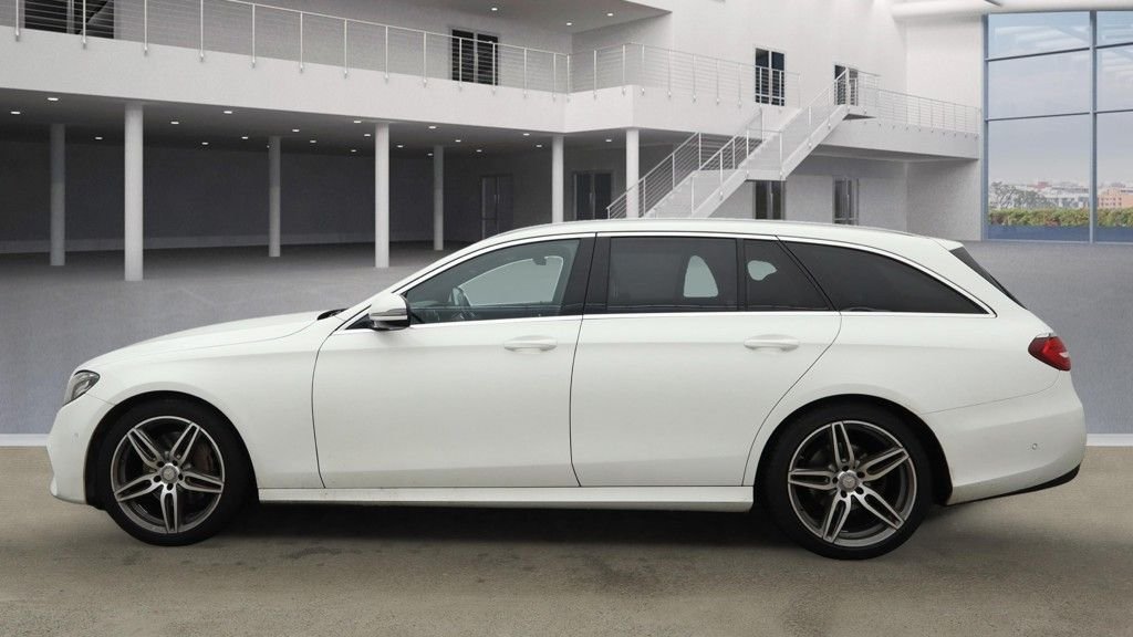 Used Mercedes-Benz E Class 2018 for sale - 76396083: Photo 11